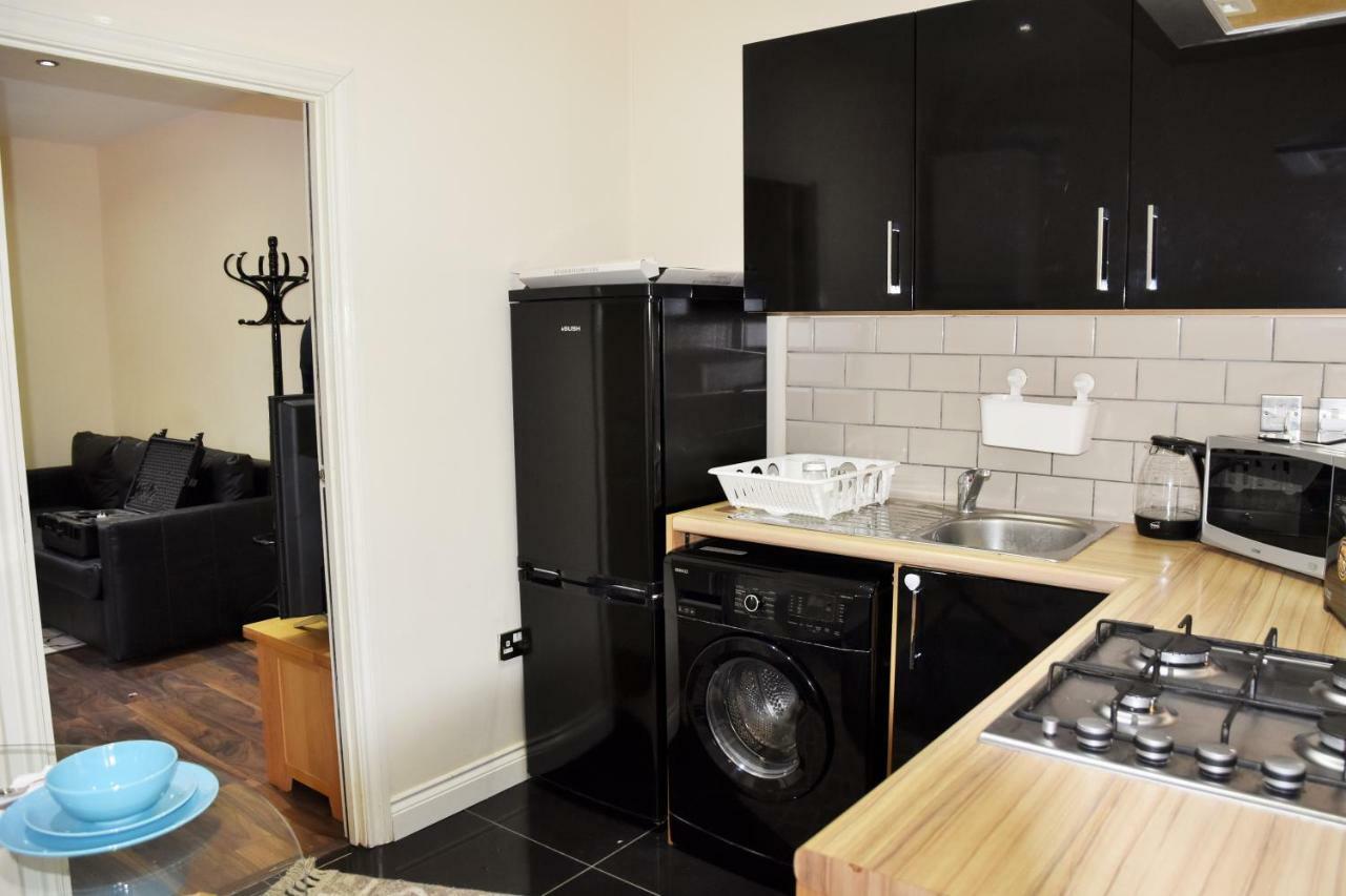 Luxury Duplex Apartment Бедфорд Екстериор снимка